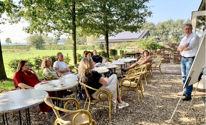 Foto: Bijeenkomst met sleutel informanten en boeren